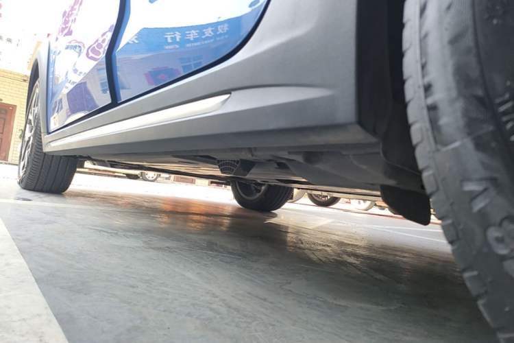 Used Lynk & Co 02 2018 1.5T DCT Two-Wheel Drive Pro Version China V Emission Standard Left Side Sill
