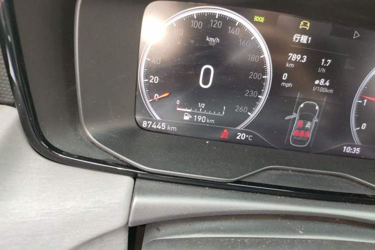 Used Lynk & Co 02 2018 1.5T DCT Two-Wheel Drive Pro Version China V Emission Standard Odometer Close Up