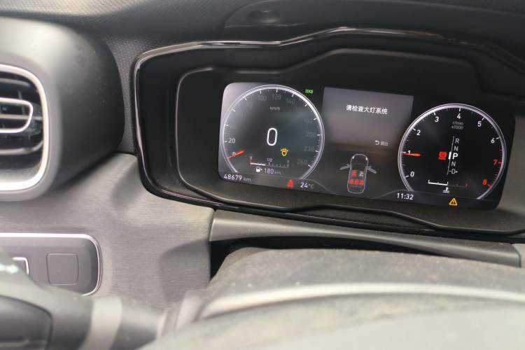 Used Lynk & Co 02 2018 1.5T DCT Two-Wheel Drive Pro Version China V Emission Standard Odometer Close Up