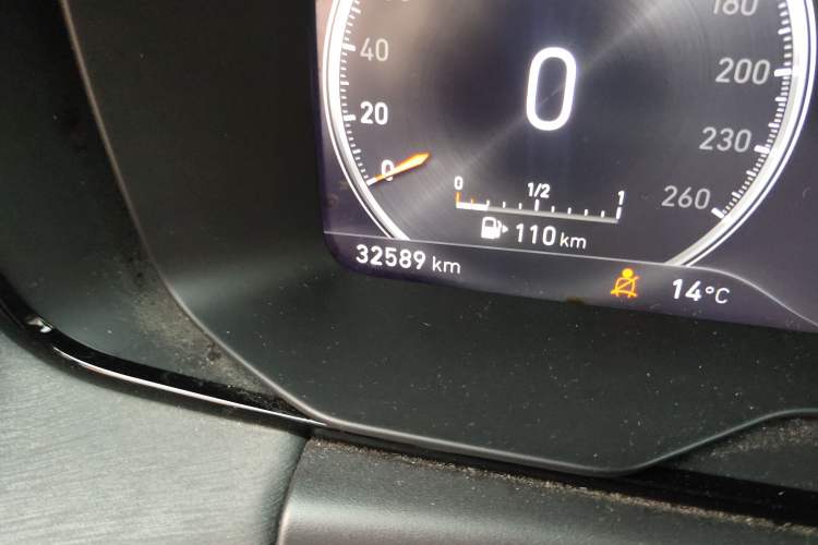 Used Lynk & Co 02 2018 1.5T DCT Two-Wheel Drive Pro Version China V Emission Standard Odometer Close Up
