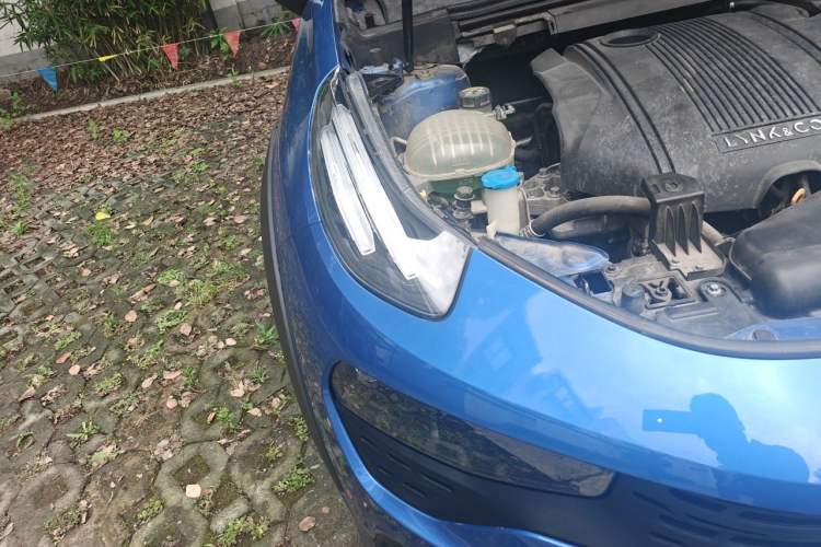 Used Lynk & Co 02 2018 1.5T DCT Two-Wheel Drive Pro Version China V Emission Standard Right Front Headlight