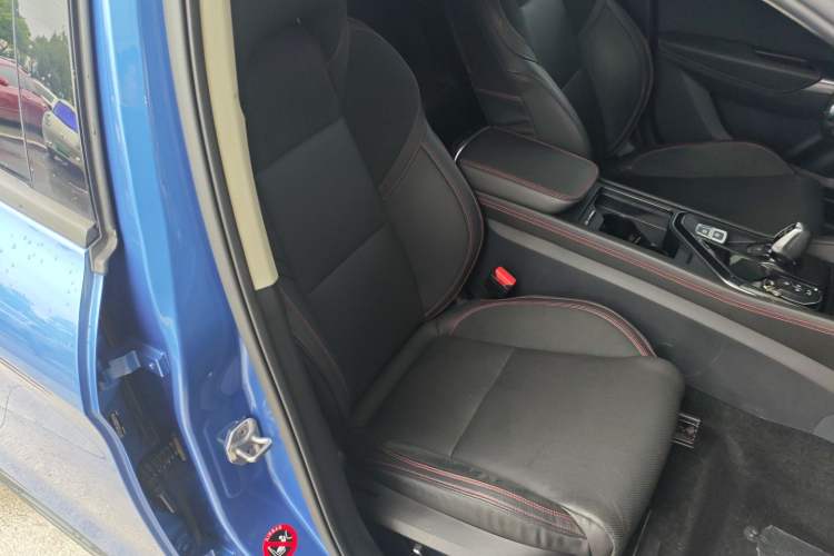 Used Lynk & Co 02 2018 1.5T DCT Two-Wheel Drive Pro Version China V Emission Standard Right Front Seat