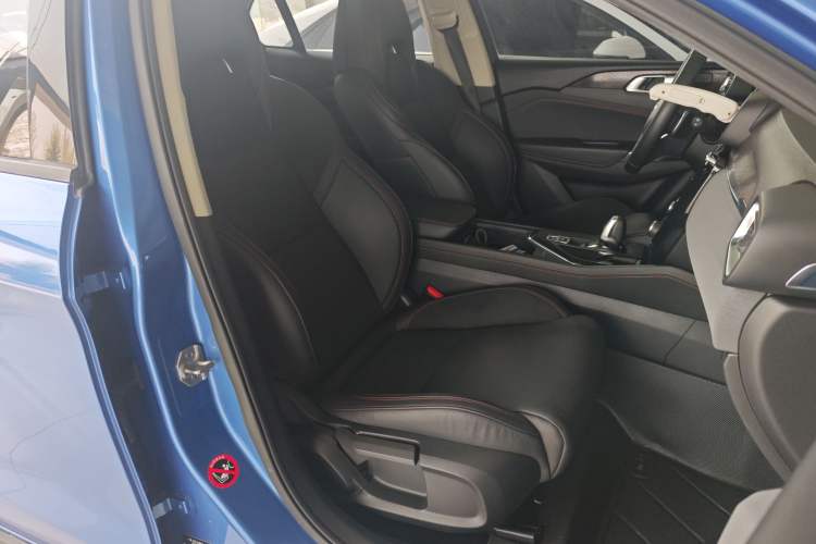 Used Lynk & Co 02 2018 1.5T DCT Two-Wheel Drive Sporty Version China V Standard Right Front Seat
