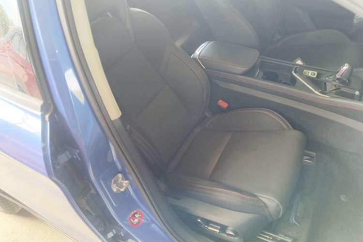Used Lynk & Co 02 2018 1.5T DCT Two-Wheel Drive Pro Version China V Emission Standard Right Front Seat