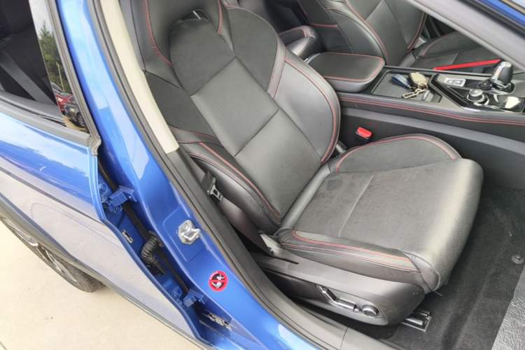 Used Lynk & Co 02 2018 2.0T DCT 4x4 Sport Pro Edition China V Standard Right Front Seat