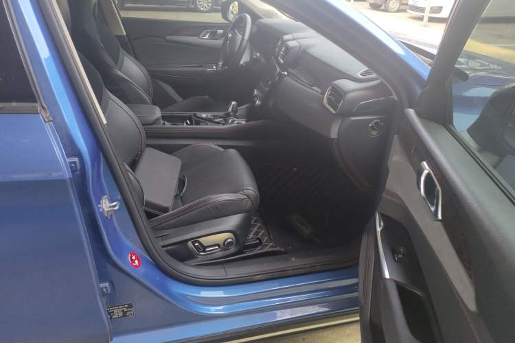 Used Lynk & Co 02 2018 1.5T DCT Two-Wheel Drive Pro Version China V Emission Standard Right Front Seat