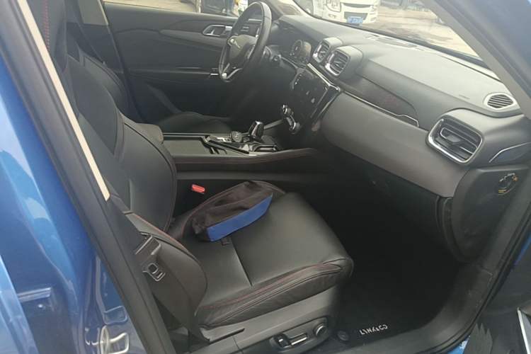 Used Lynk & Co 02 2018 1.5T DCT Two-Wheel Drive Pro Version China V Emission Standard Right Front Seat