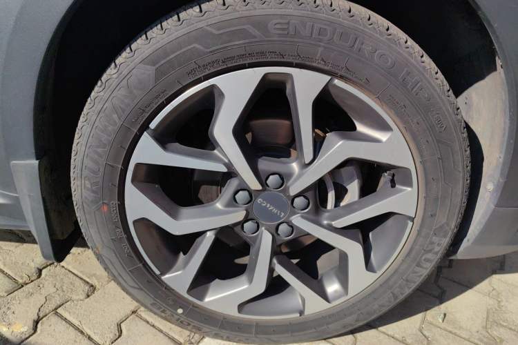 Used Lynk & Co 02 2018 1.5T DCT Two-Wheel Drive Sporty Version China V Standard Right Front Wheel Hub