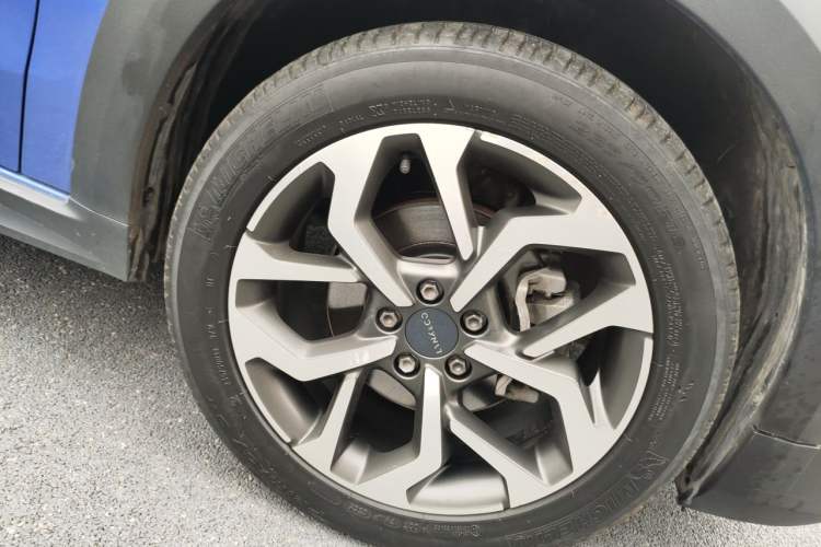 Used Lynk & Co 02 2018 1.5T DCT Two-Wheel Drive Pro Version China V Emission Standard Right Front Wheel Hub