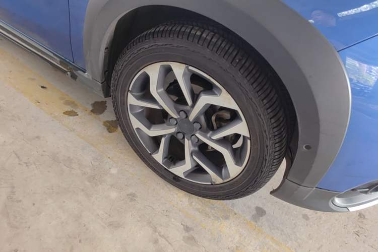 Used Lynk & Co 02 2018 1.5T DCT Two-Wheel Drive Pro Version China V Emission Standard Right Front Wheel Hub