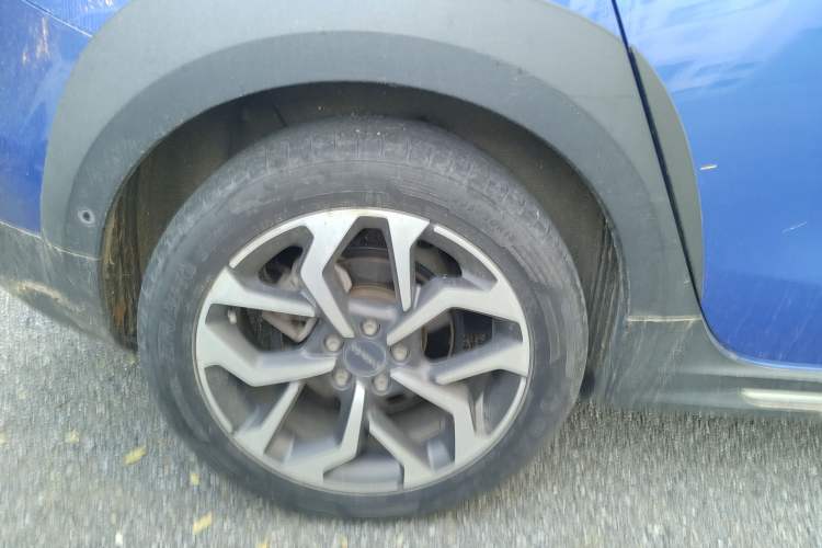 Used Lynk & Co 02 2018 1.5T DCT Two-Wheel Drive Pro Version China V Emission Standard Right Rear Wheel Hub
