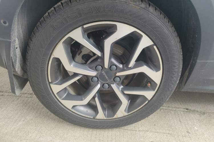 Used Lynk & Co 02 2018 1.5T DCT Two-Wheel Drive Pro Version China V Emission Standard Right Rear Wheel Hub