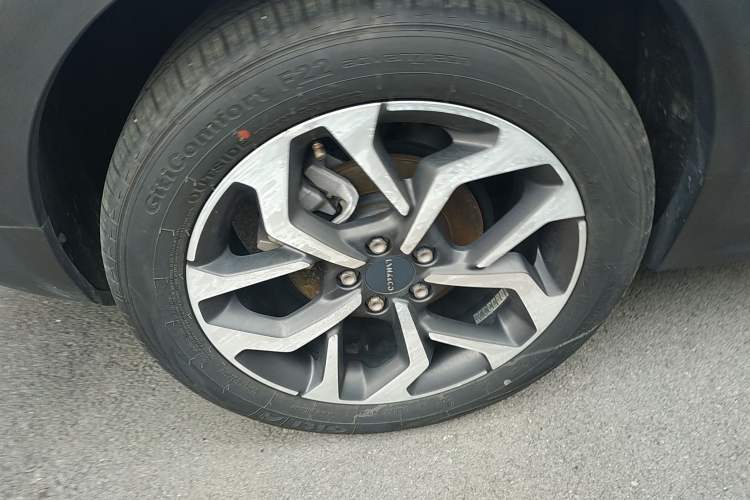 Used Lynk & Co 02 2018 1.5T DCT Two-Wheel Drive Sporty Version China V Standard Right Rear Wheel Hub