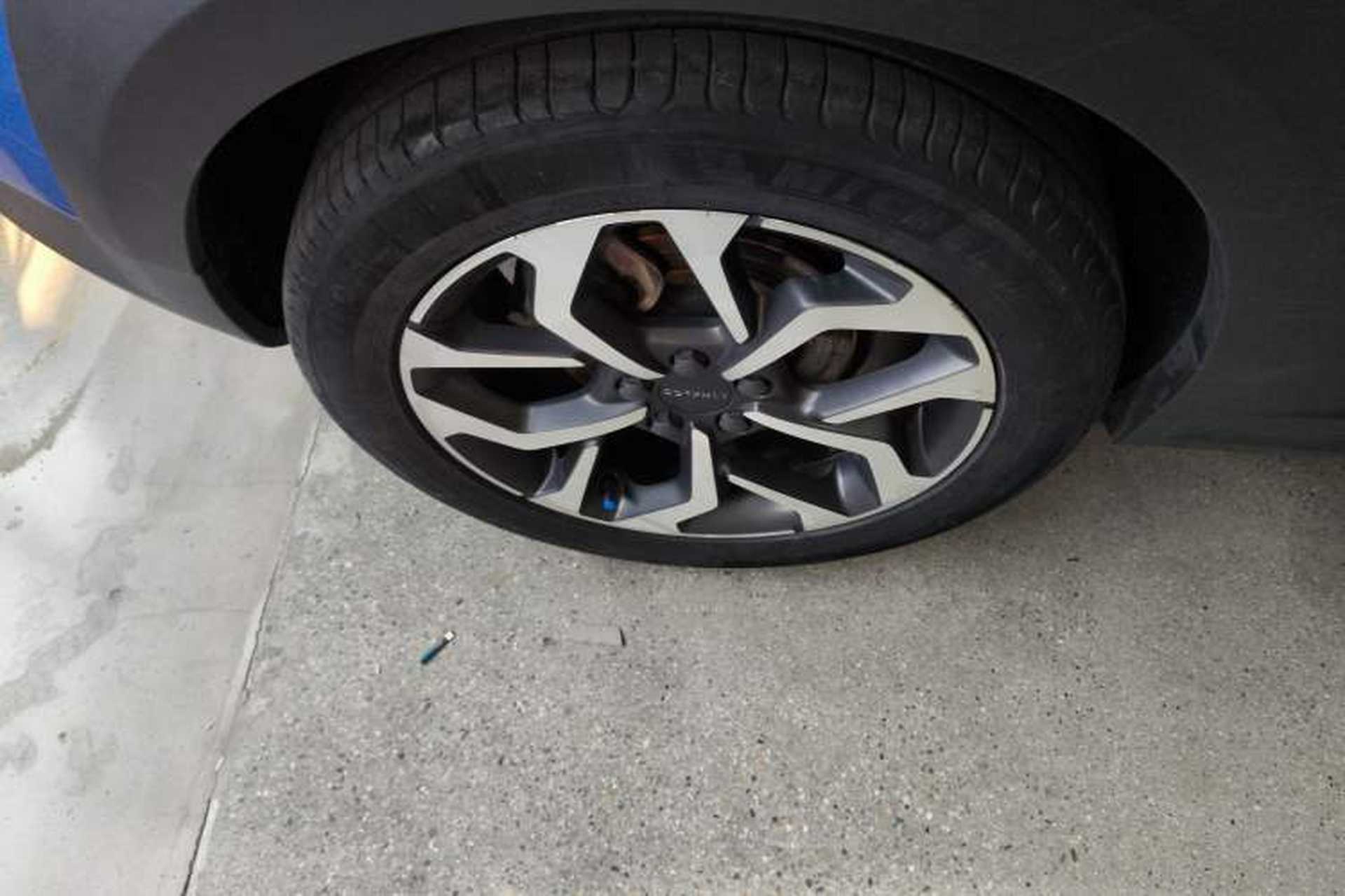 Used Lynk & Co 02 2018 1.5T DCT Two-Wheel Drive Sporty Version China V Standard Right Rear Wheel Hub