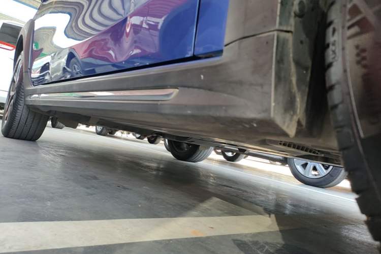 Used Lynk & Co 02 2018 1.5T DCT Two-Wheel Drive Pro Version China V Emission Standard Right Side Sill