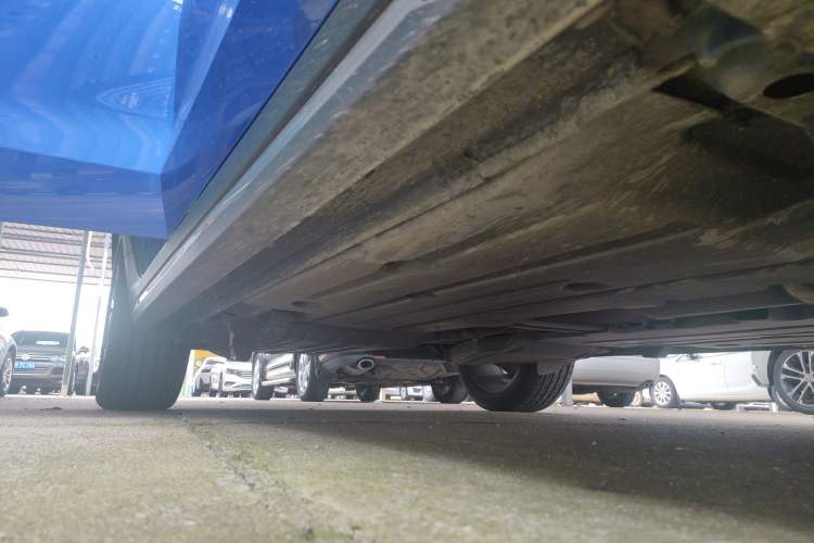 Used Lynk & Co 02 2018 1.5T DCT Two-Wheel Drive Pro Version China V Emission Standard Right Side Sill