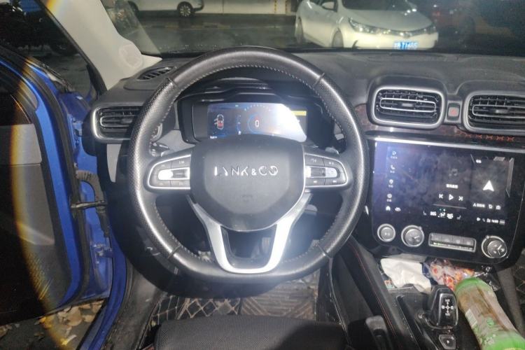 Used Lynk & Co 02 2018 1.5T DCT Two-Wheel Drive Pro Version China V Emission Standard Steering Wheel