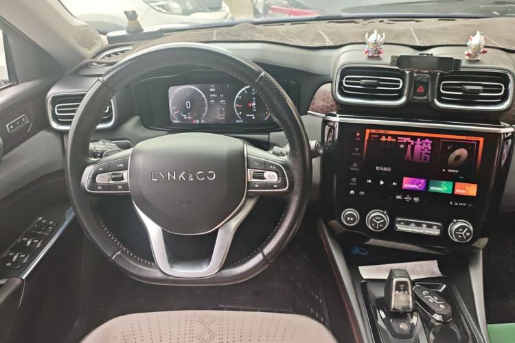 Used Lynk & Co 02 2018 1.5T DCT Two-Wheel Drive Pro Version China V Emission Standard Steering Wheel