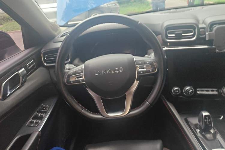 Used Lynk & Co 02 2018 1.5T DCT Two-Wheel Drive Pro Version China V Emission Standard Steering Wheel