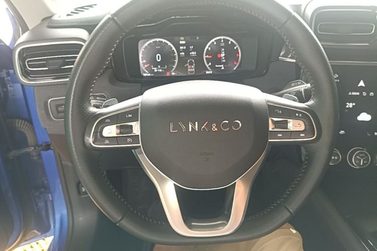 Used Lynk & Co 02 2018 1.5T DCT Two-Wheel Drive Pro Version China V Emission Standard Steering Wheel