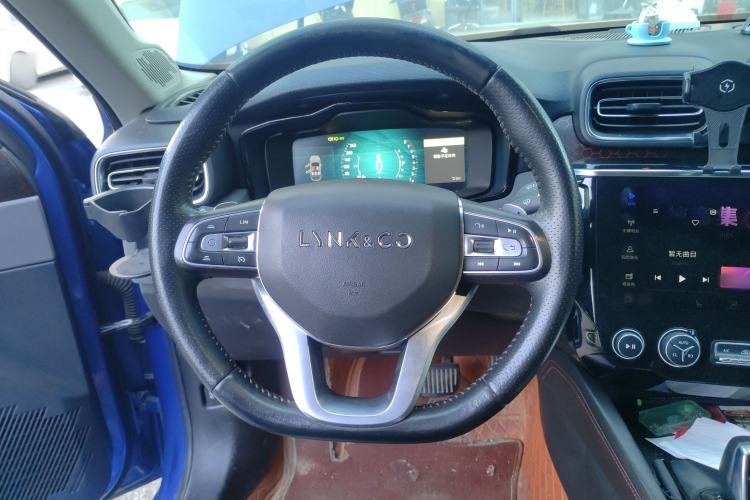 Used Lynk & Co 02 2018 1.5T DCT Two-Wheel Drive Pro Version China V Emission Standard Steering Wheel