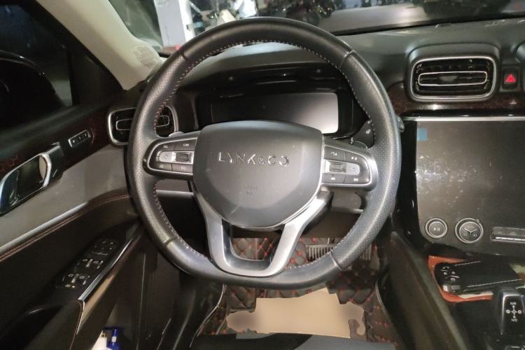Used Lynk & Co 02 2018 1.5T DCT Two-Wheel Drive Pro Version China V Emission Standard Steering Wheel