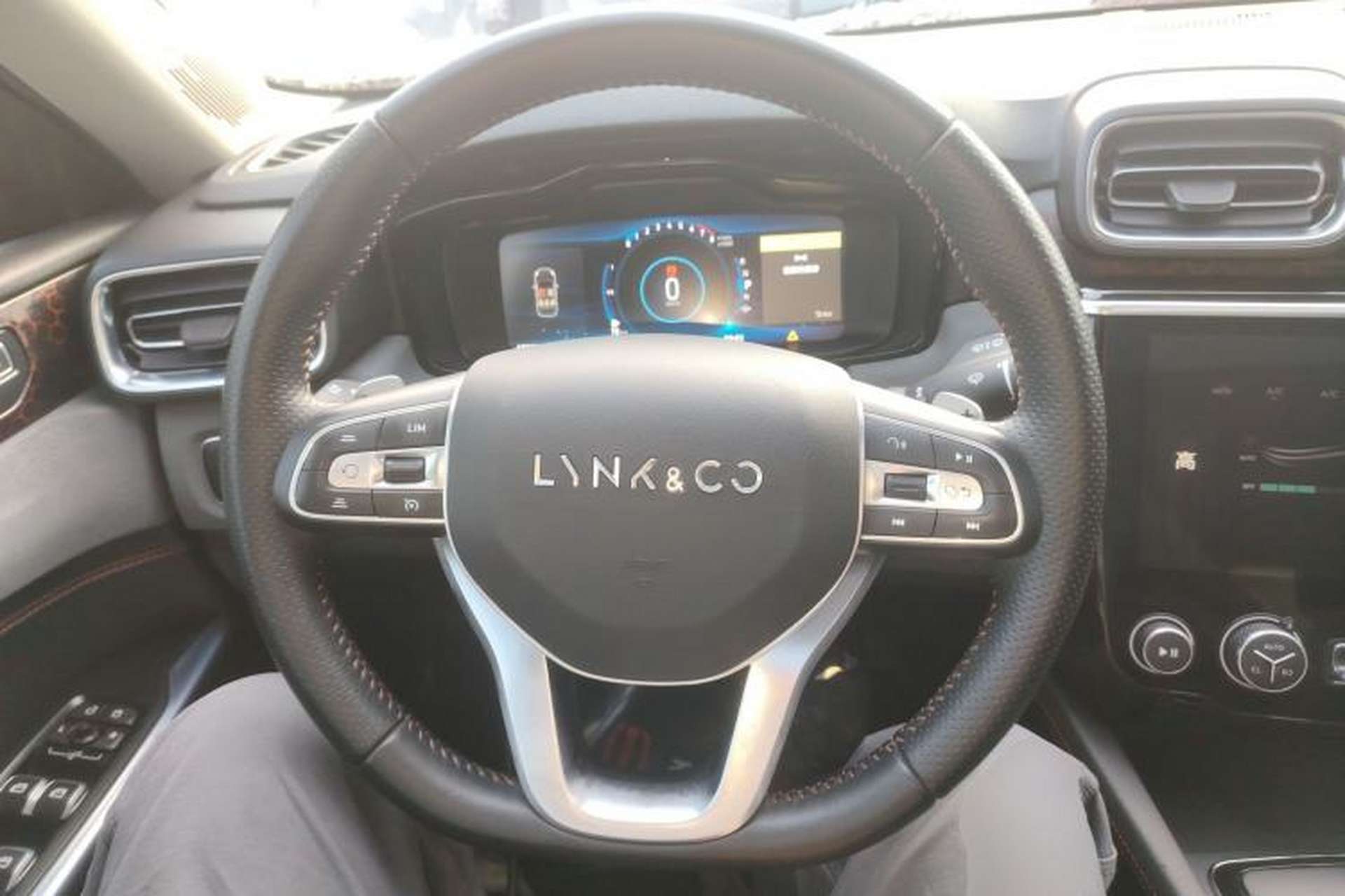 Used Lynk & Co 02 2018 1.5T DCT Two-Wheel Drive Pro Version China V Emission Standard Steering Wheel