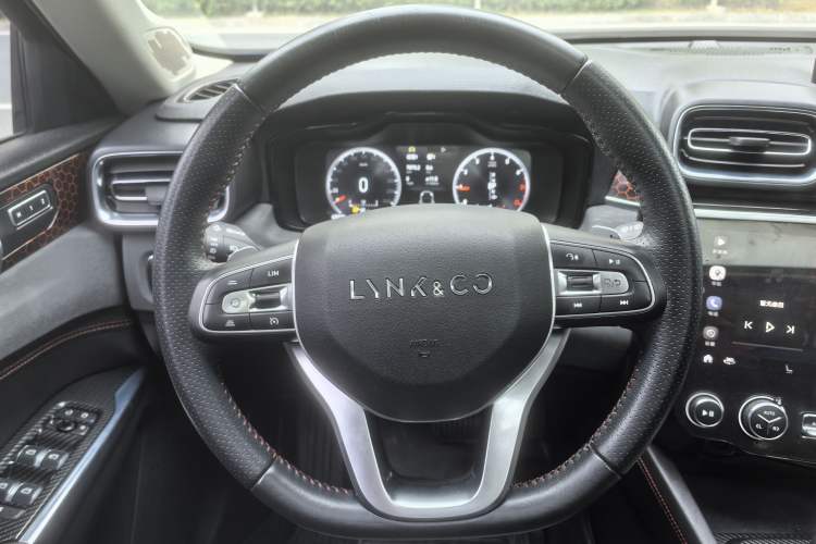 Used Lynk & Co 02 2018 1.5T DCT Two-Wheel Drive Pro Version China V Emission Standard Steering Wheel