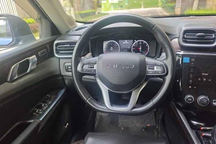 Used Lynk & Co 02 2018 1.5T DCT Two-Wheel Drive Pro Version China V Emission Standard Steering Wheel
