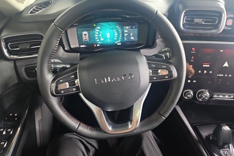 Used Lynk & Co 02 2018 1.5T DCT Two-Wheel Drive Pro Version China V Emission Standard Steering Wheel