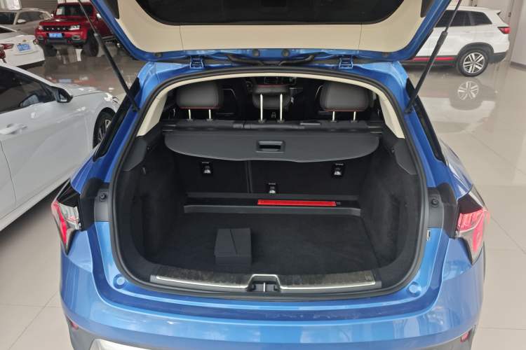 Used Lynk & Co 02 2018 1.5T DCT Two-Wheel Drive Sporty Version China V Standard Trunk