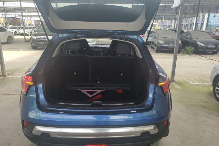 Used Lynk & Co 02 2018 1.5T DCT Two-Wheel Drive Pro Version China V Emission Standard Trunk