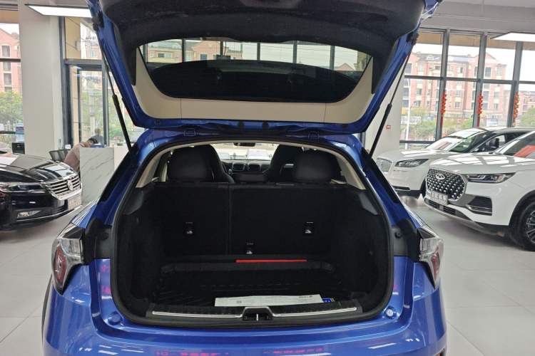 Used Lynk & Co 02 2018 1.5T DCT Two-Wheel Drive Pro Version China V Emission Standard Trunk
