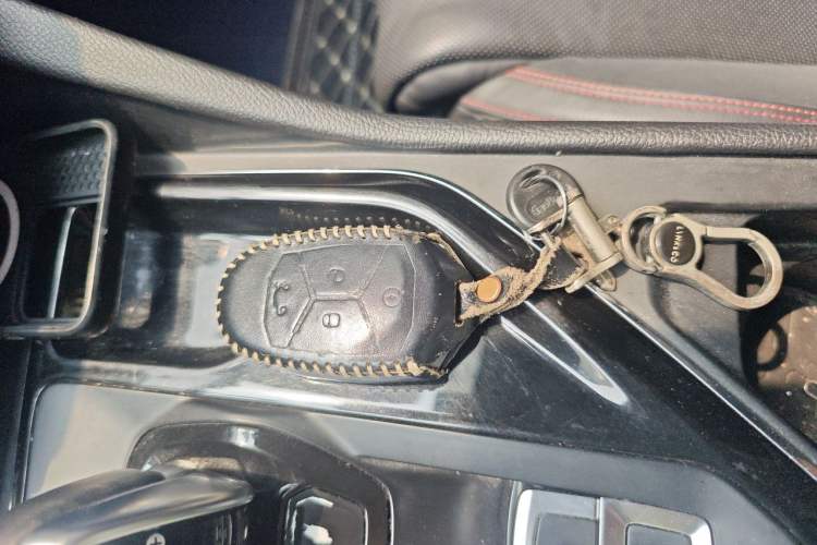 Used Lynk & Co 02 2018 1.5T DCT Two-Wheel Drive Pro Version China V Emission Standard Vehicle Key