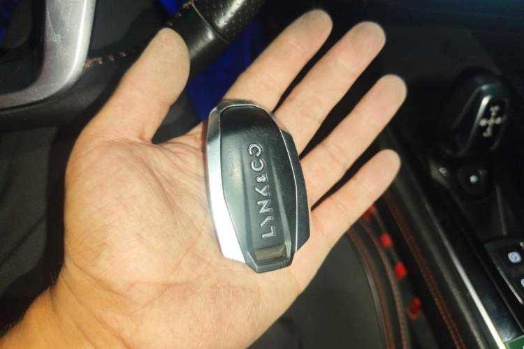 Used Lynk & Co 02 2018 1.5T DCT Two-Wheel Drive Pro Version China V Emission Standard Vehicle Key