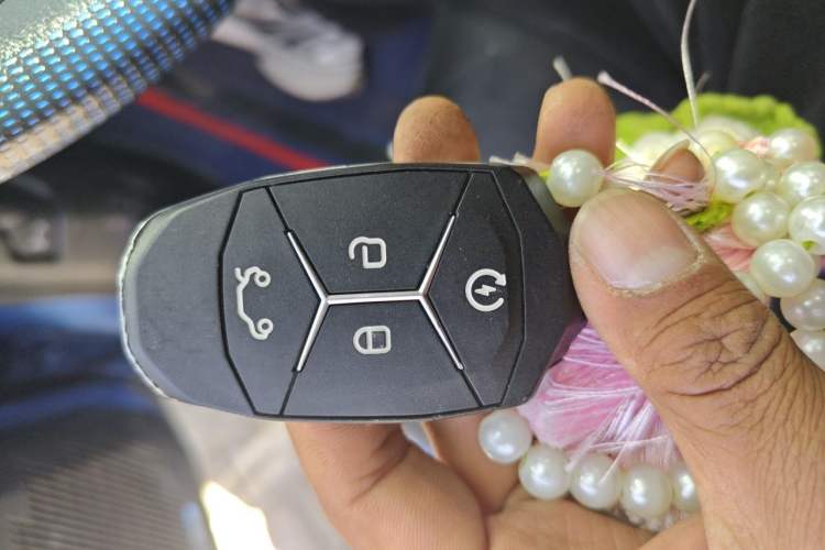 Used Lynk & Co 02 2018 1.5T DCT Two-Wheel Drive Sporty Version China V Standard Vehicle Key