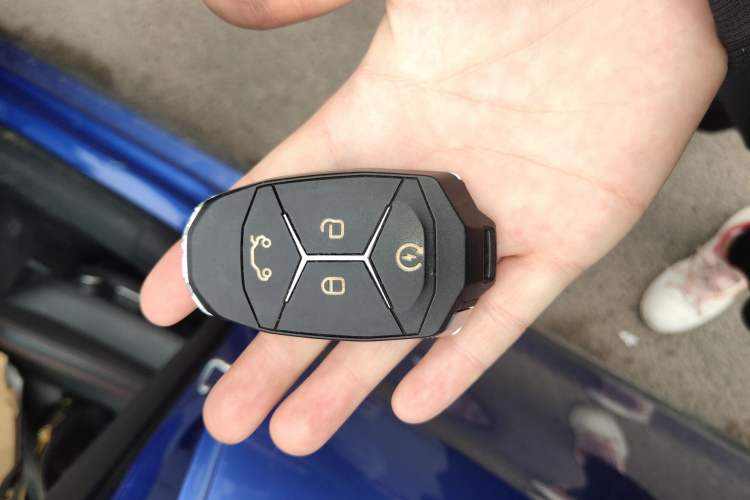 Used Lynk & Co 02 2018 1.5T DCT Two-Wheel Drive Pro Version China V Emission Standard Vehicle Key