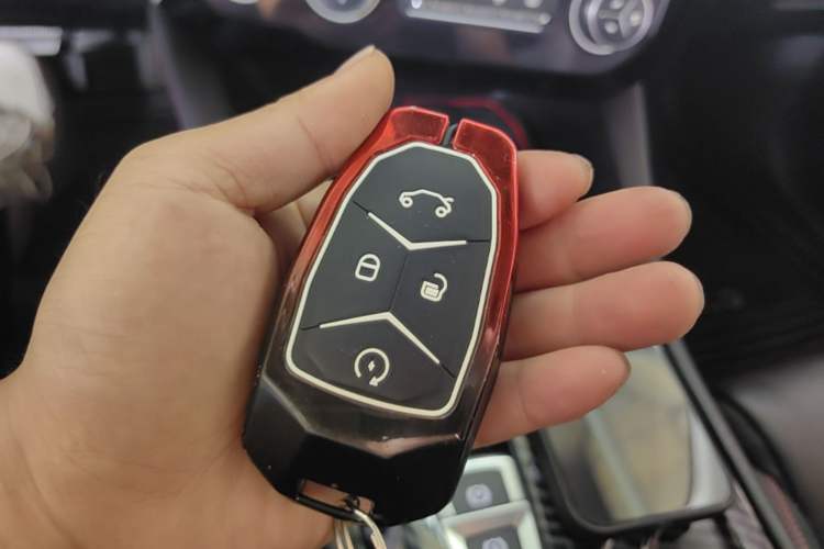 Used Lynk & Co 02 2018 1.5T DCT Two-Wheel Drive Pro Version China V Emission Standard Vehicle Key