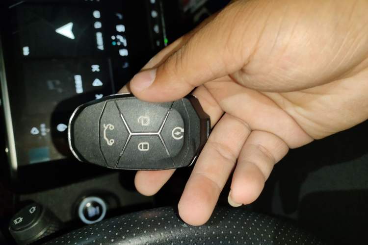 Used Lynk & Co 02 2018 1.5T DCT Two-Wheel Drive Pro Version China V Emission Standard Vehicle Key