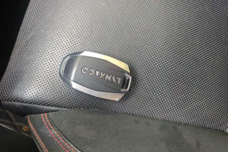 Used Lynk & Co 02 2018 1.5T DCT Two-Wheel Drive Pro Version China V Emission Standard Vehicle Key