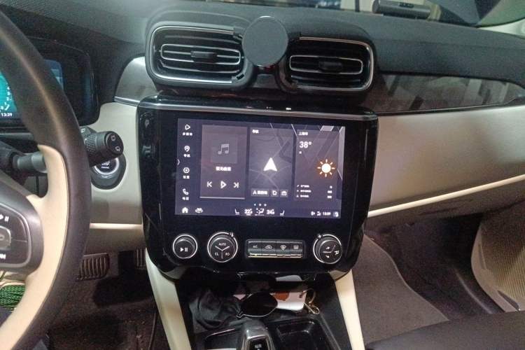 Used Lynk & Co 02 2018 1.5T DCT Two-Wheel Drive Zhaopu Version China V Standard Audio And AC Panel