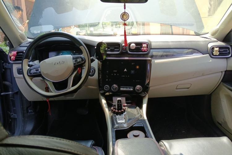 Used Lynk & Co 02 2018 1.5T DCT Two-Wheel Drive Zhaopu Version China V Standard Center Console