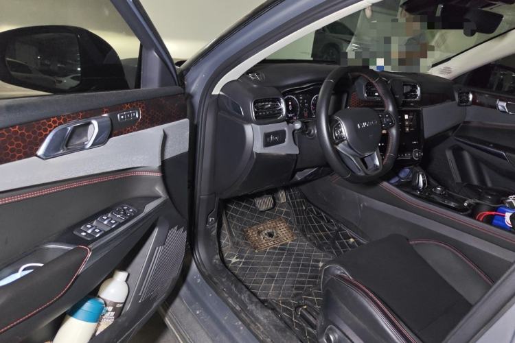 Used Lynk & Co 02 2018 2.0T DCT 4x4 Sport Pro Edition China V Standard Driver Seat