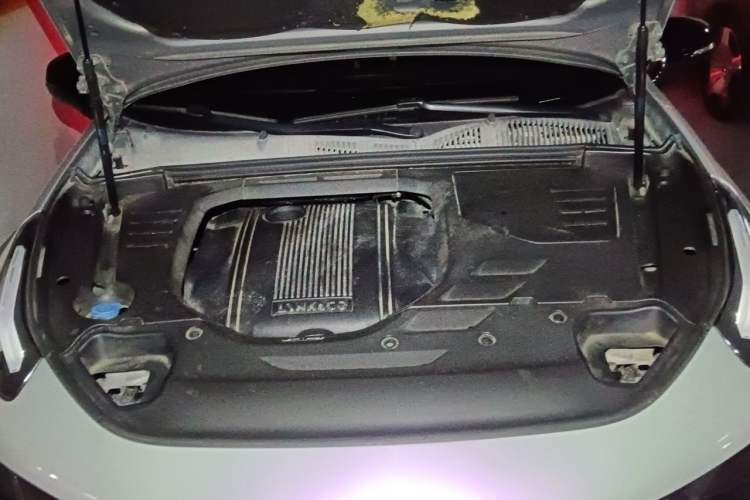Used Lynk & Co 02 2018 1.5T DCT Two-Wheel Drive Zhaopu Version China V Standard Engine Bay