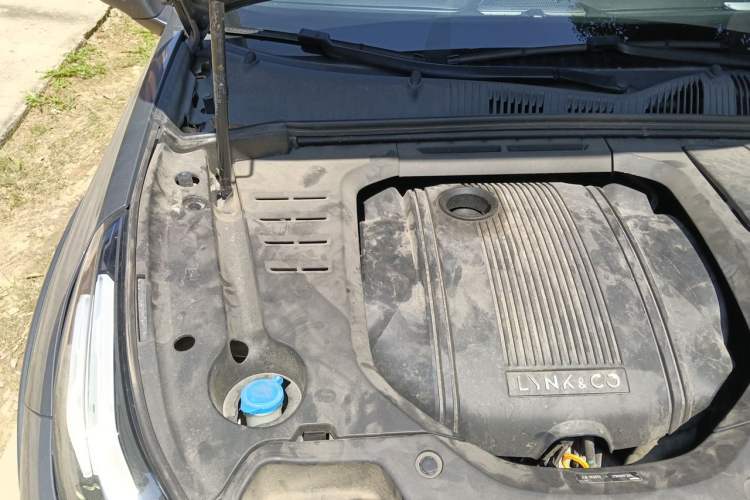 Used Lynk & Co 02 2018 1.5T DCT Two-Wheel Drive Zhaopu Version China V Standard Engine Bay Right