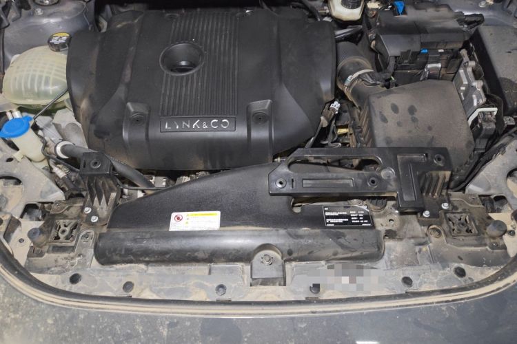 Used Lynk & Co 02 2018 2.0T DCT 4x4 Sport Pro Edition China V Standard Engine Bay