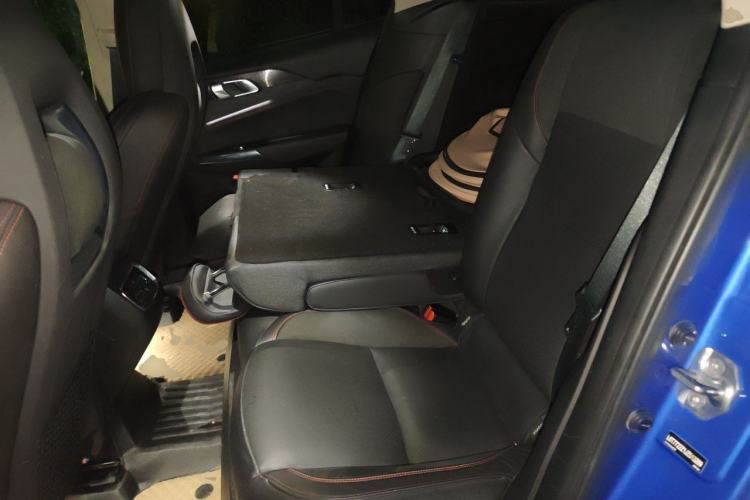Used Lynk & Co 02 2018 1.5T DCT Two-Wheel Drive Pro Version China V Emission Standard Left Rear Seat