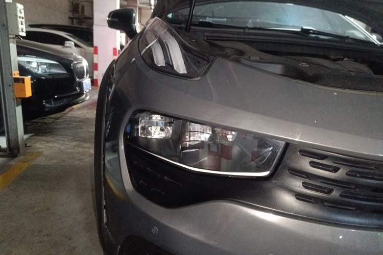 Used Lynk & Co 02 2018 1.5T DCT Two-Wheel Drive Zhaopu Version China V Standard Right Front Headlight