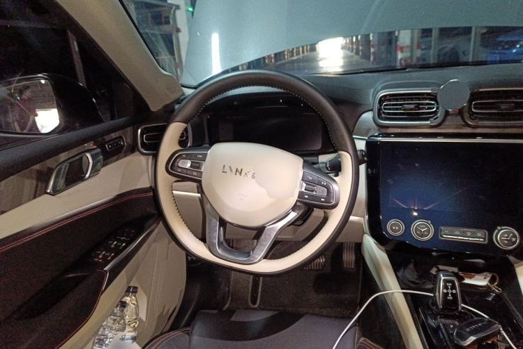 Used Lynk & Co 02 2018 1.5T DCT Two-Wheel Drive Zhaopu Version China V Standard Steering Wheel
