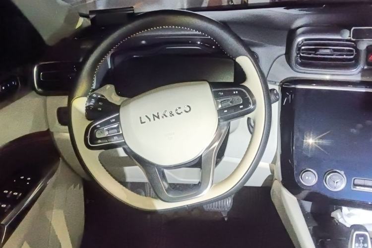 Used Lynk & Co 02 2018 1.5T DCT Two-Wheel Drive Zhaopu Version China V Standard Steering Wheel